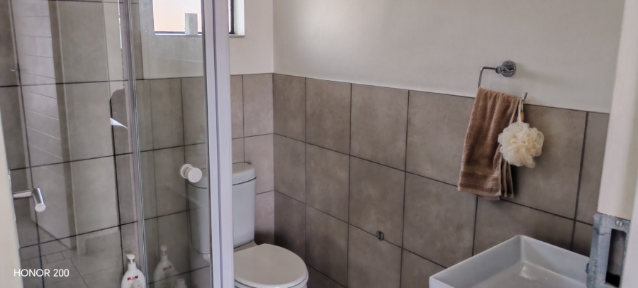 4 Bedroom Property for Sale in Monavoni Gauteng