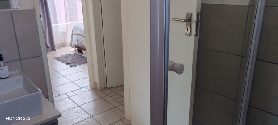 4 Bedroom Property for Sale in Monavoni Gauteng