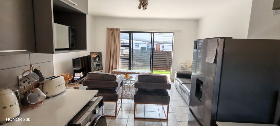 4 Bedroom Property for Sale in Monavoni Gauteng