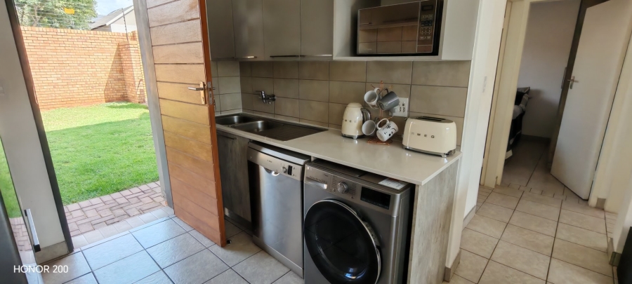 4 Bedroom Property for Sale in Monavoni Gauteng