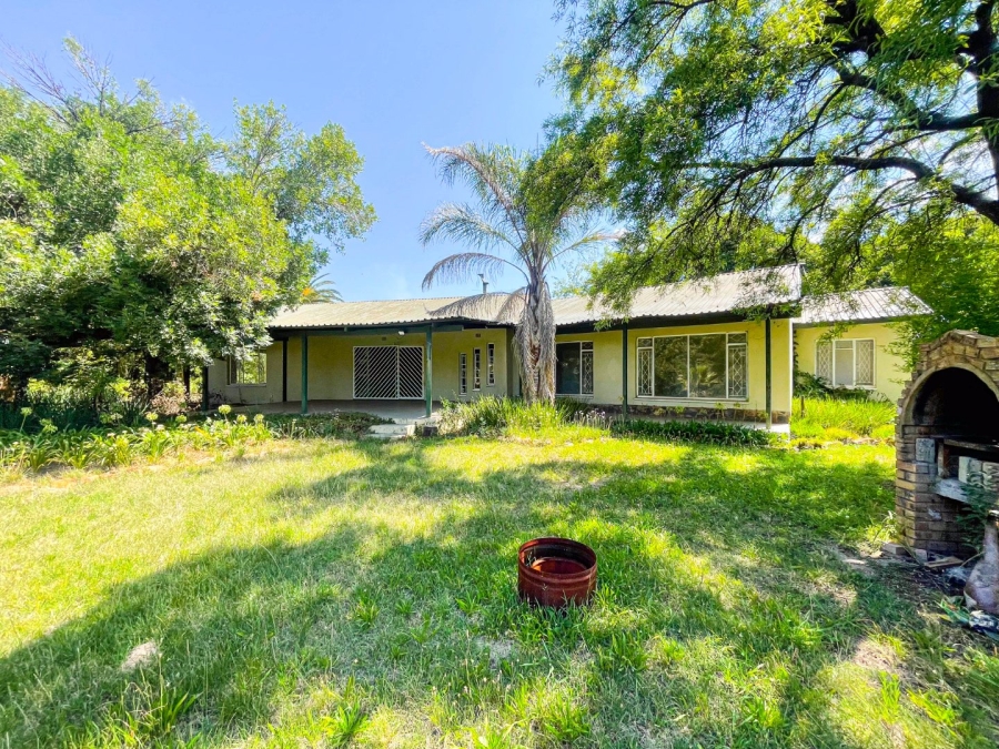 Commercial Property for Sale in Hartebeestfontein Gauteng