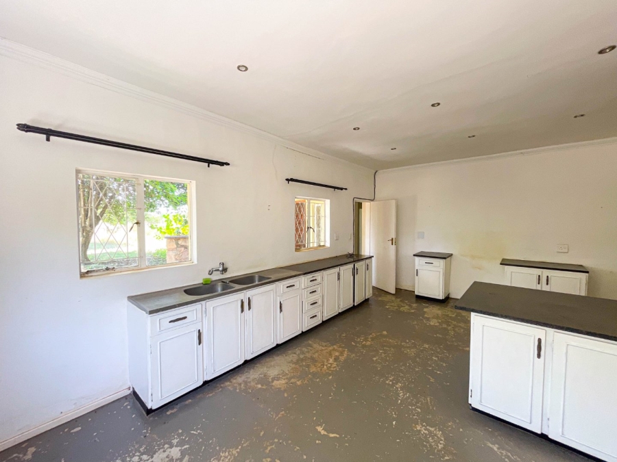 Commercial Property for Sale in Hartebeestfontein Gauteng