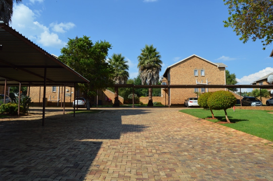 3 Bedroom Property for Sale in Strubensvallei Gauteng
