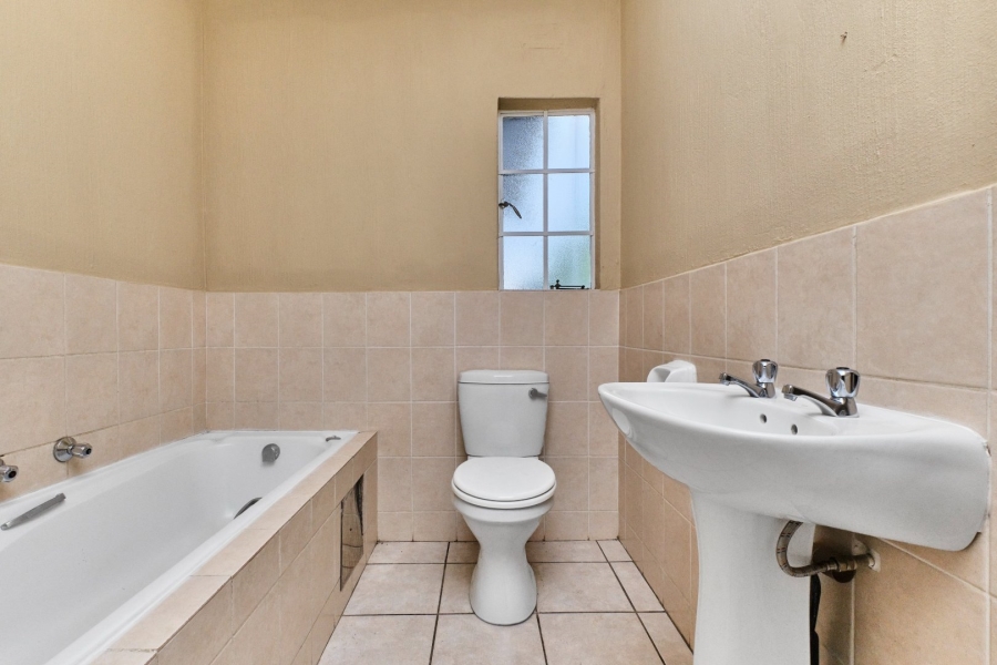 3 Bedroom Property for Sale in Strubensvallei Gauteng