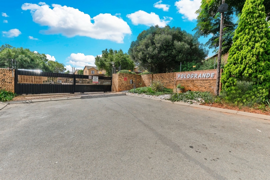 3 Bedroom Property for Sale in Strubensvallei Gauteng