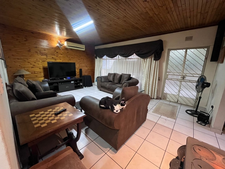 3 Bedroom Property for Sale in Vanderbijlpark SE 7 Gauteng