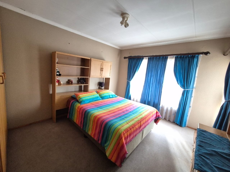 4 Bedroom Property for Sale in Vanderbijlpark SE 3 Gauteng