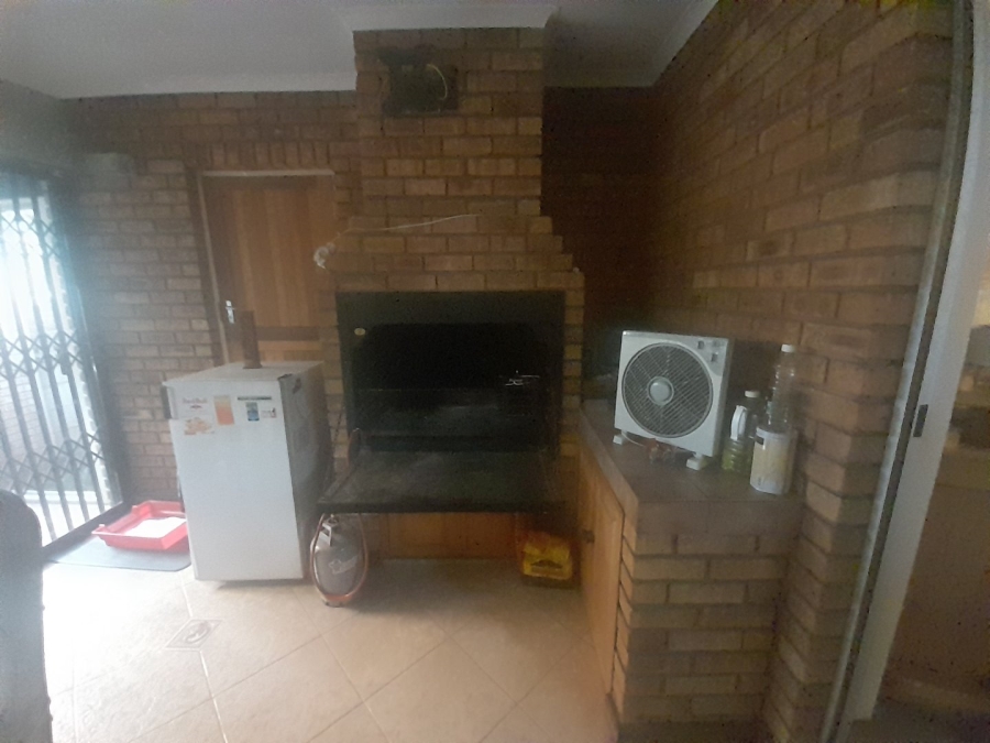 5 Bedroom Property for Sale in Lyttelton Manor Gauteng