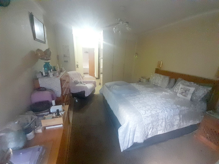 5 Bedroom Property for Sale in Lyttelton Manor Gauteng