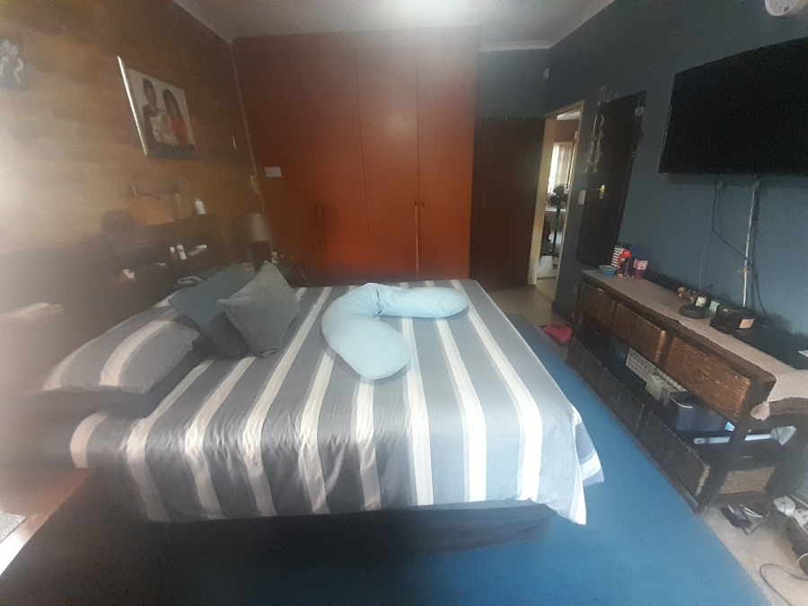 5 Bedroom Property for Sale in Lyttelton Manor Gauteng