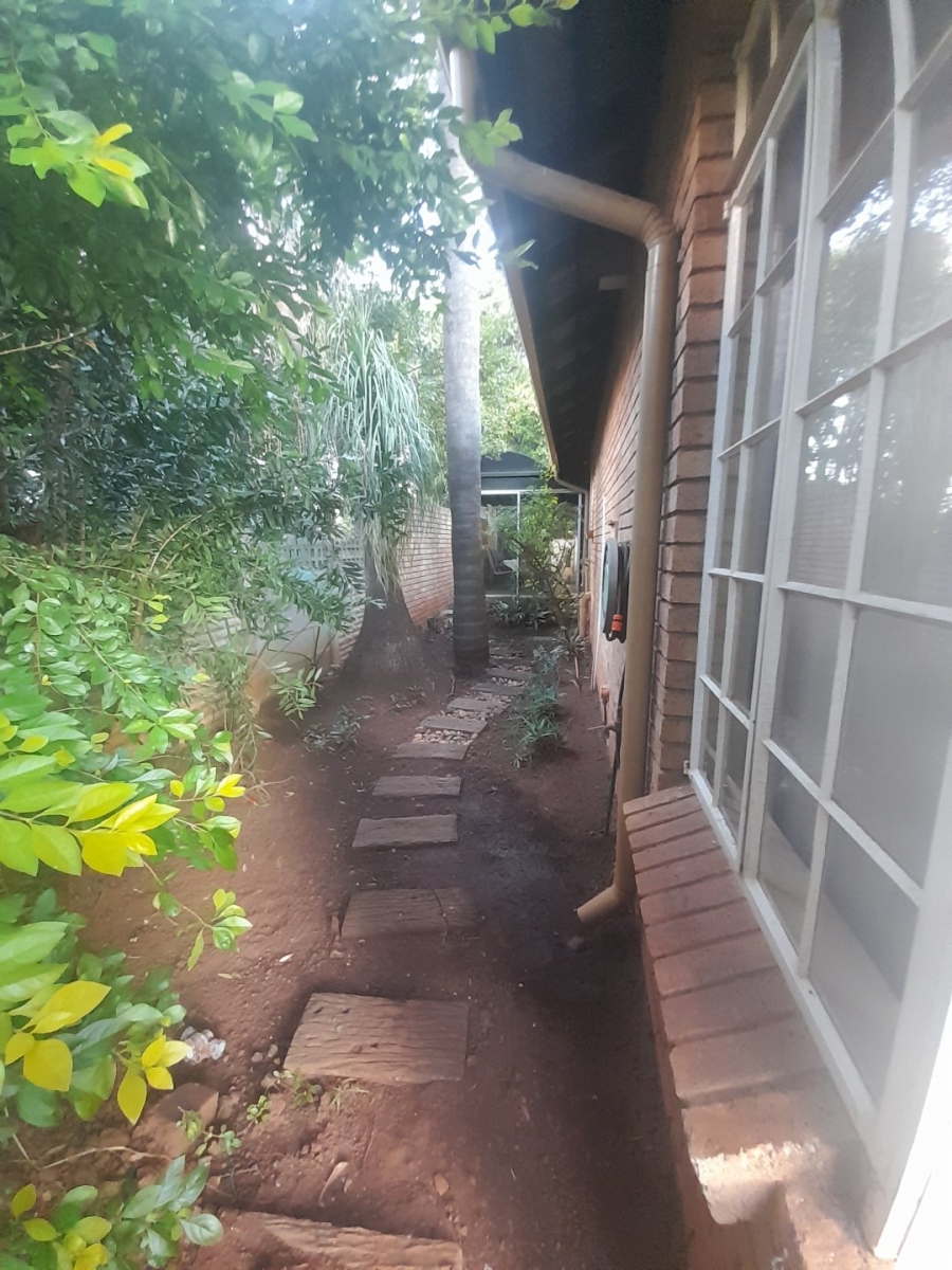 5 Bedroom Property for Sale in Lyttelton Manor Gauteng