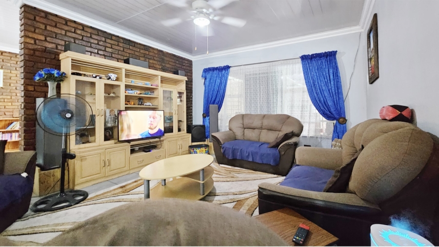 3 Bedroom Property for Sale in Falcon Ridge Gauteng