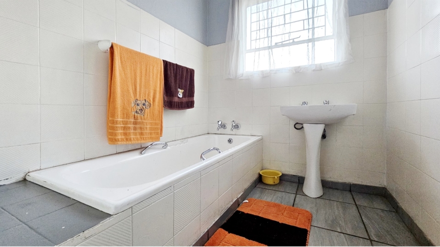 3 Bedroom Property for Sale in Falcon Ridge Gauteng