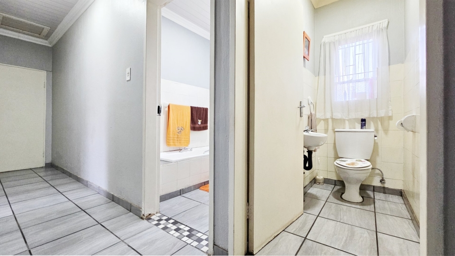 3 Bedroom Property for Sale in Falcon Ridge Gauteng