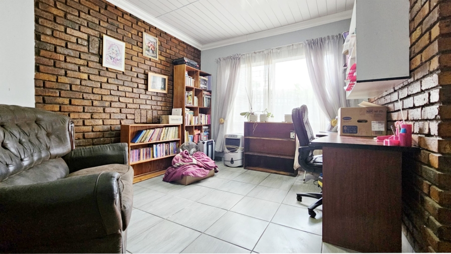 3 Bedroom Property for Sale in Falcon Ridge Gauteng