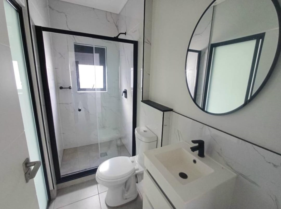 To Let 2 Bedroom Property for Rent in Waterfall Gauteng