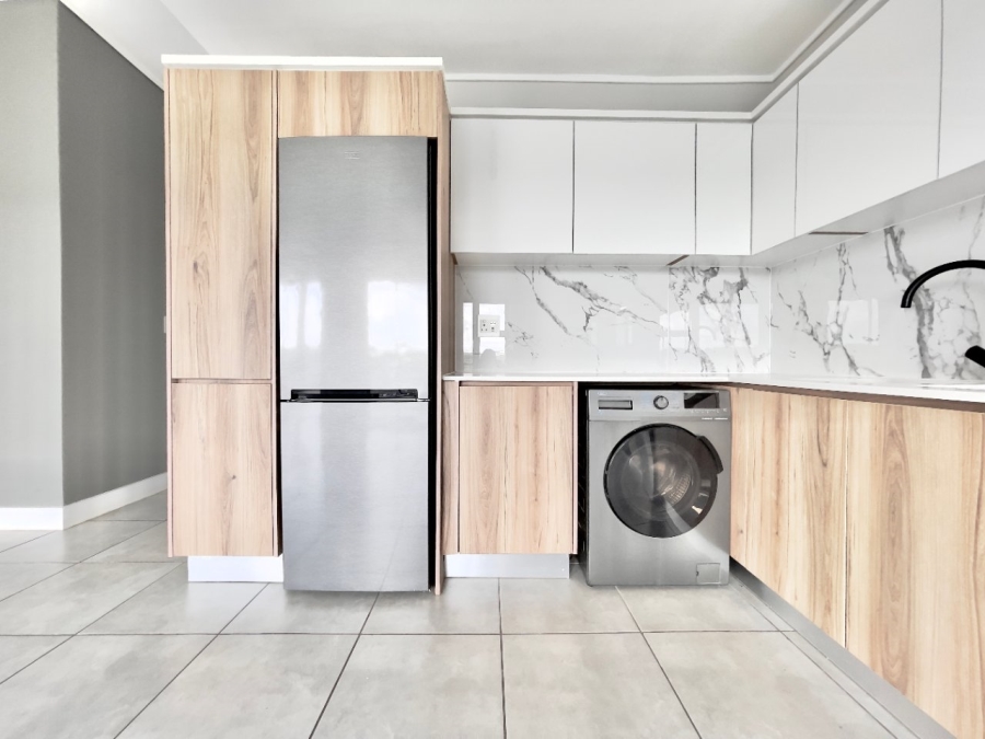 To Let 2 Bedroom Property for Rent in Waterfall Gauteng