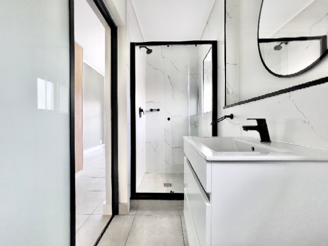 To Let 2 Bedroom Property for Rent in Waterfall Gauteng