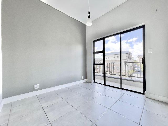 To Let 2 Bedroom Property for Rent in Waterfall Gauteng