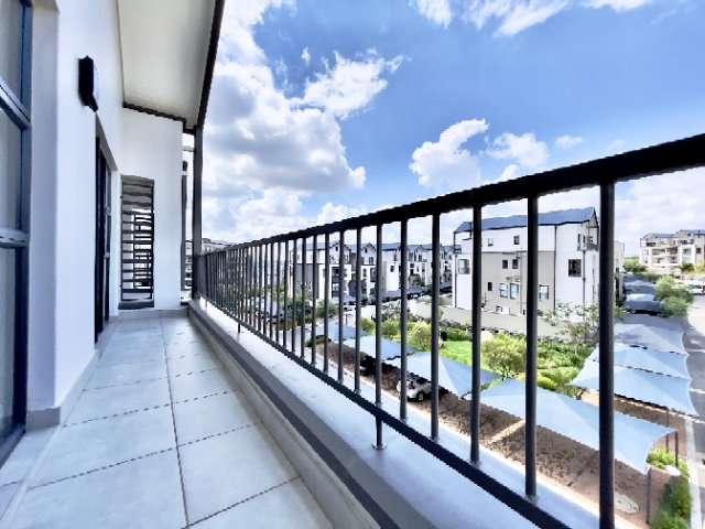 To Let 2 Bedroom Property for Rent in Waterfall Gauteng