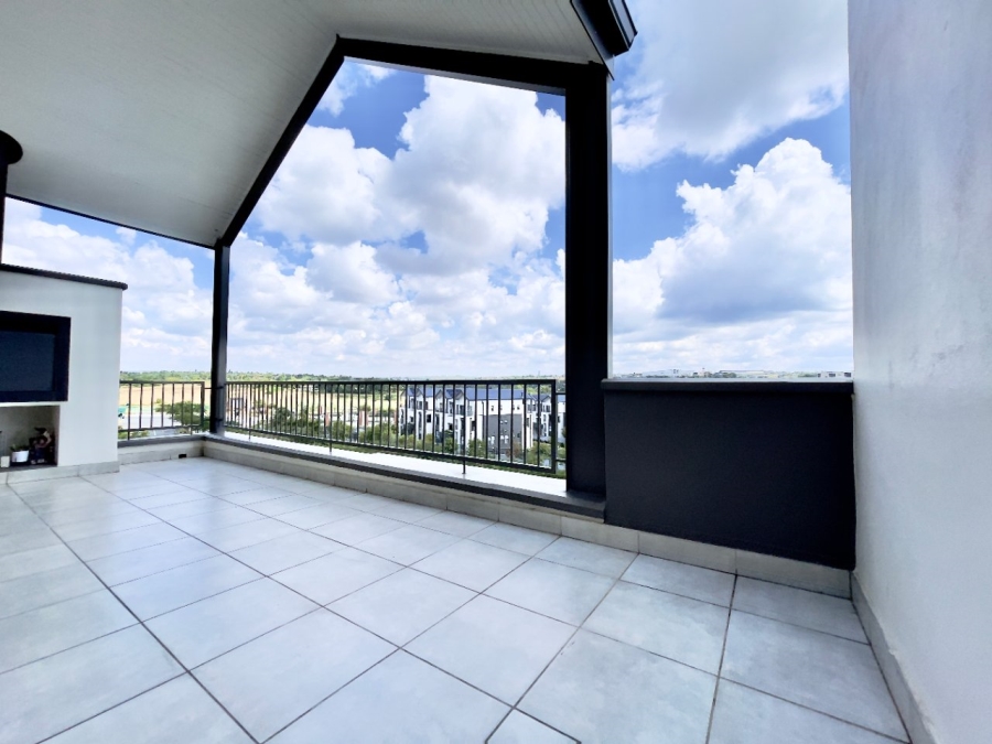 To Let 2 Bedroom Property for Rent in Waterfall Gauteng