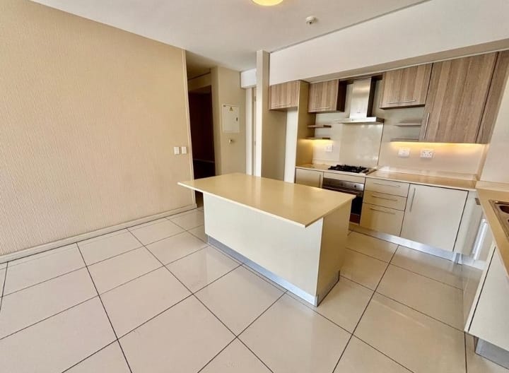 To Let 2 Bedroom Property for Rent in Rosebank Gauteng
