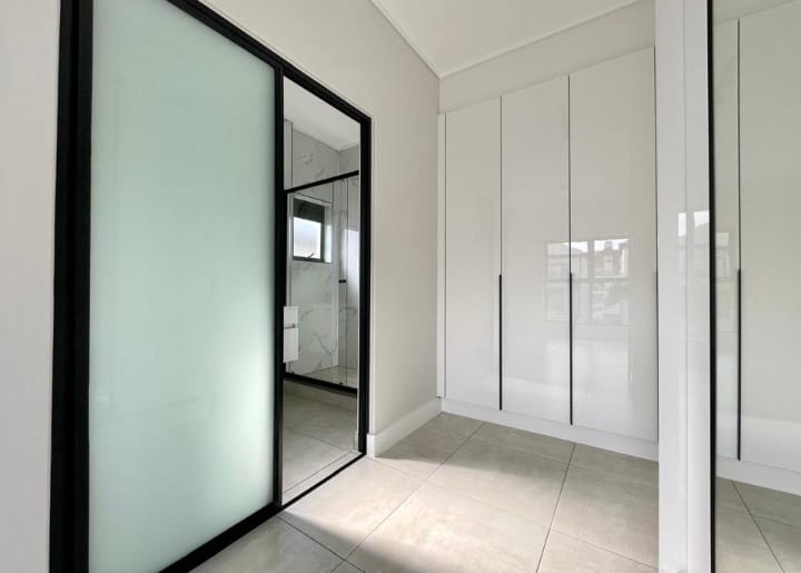 To Let 3 Bedroom Property for Rent in Waterfall Gauteng