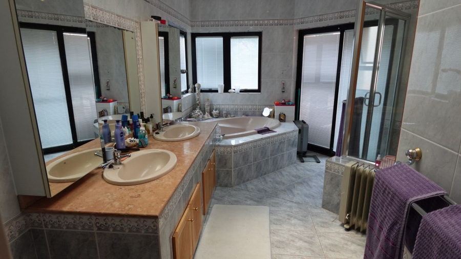 3 Bedroom Property for Sale in Silver Lakes Gauteng