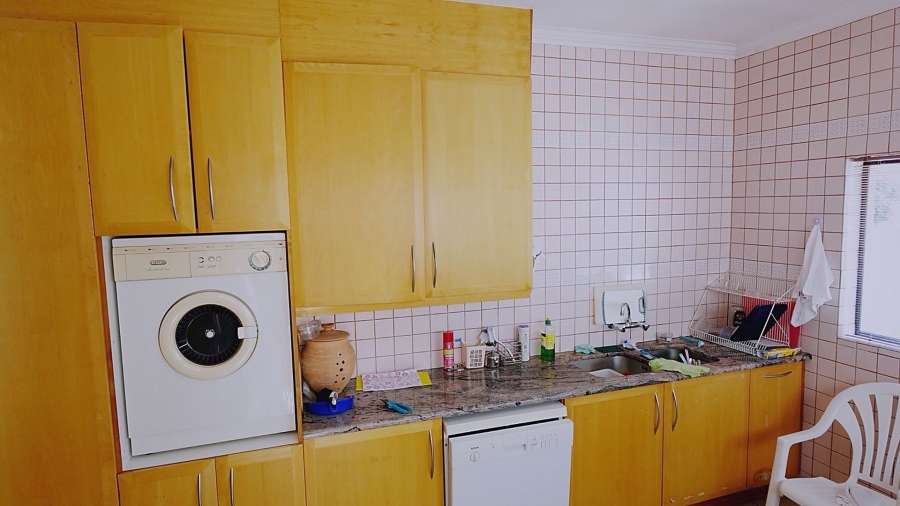 3 Bedroom Property for Sale in Silver Lakes Gauteng