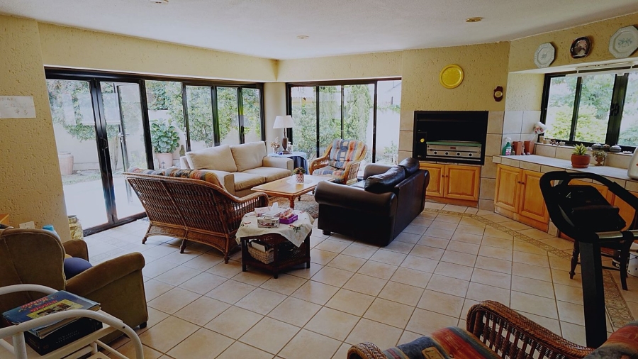 3 Bedroom Property for Sale in Silver Lakes Gauteng