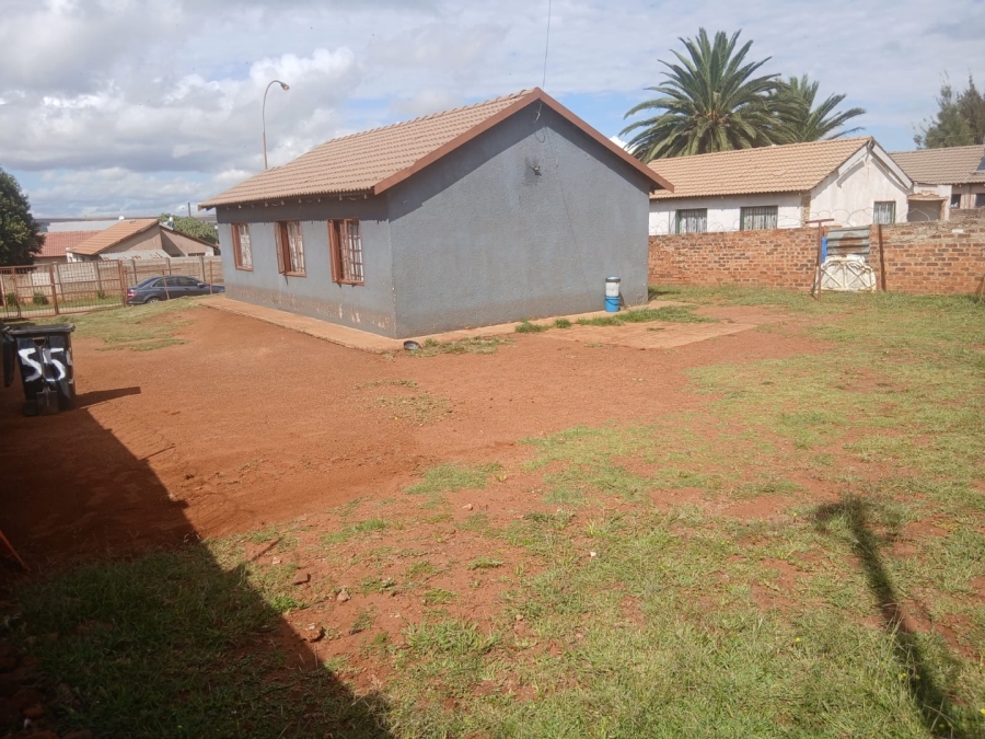 3 Bedroom Property for Sale in Lenasia South Gauteng