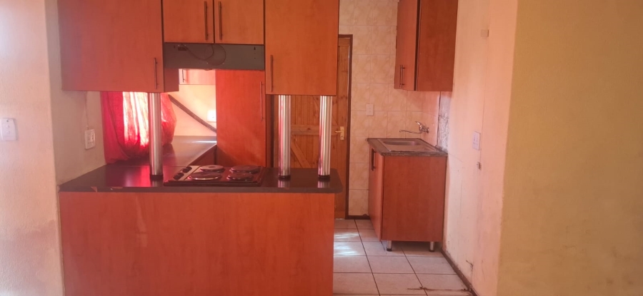 To Let 3 Bedroom Property for Rent in Lotus Gardens Gauteng