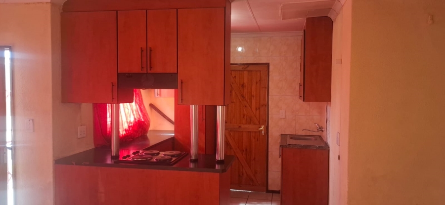 To Let 3 Bedroom Property for Rent in Lotus Gardens Gauteng