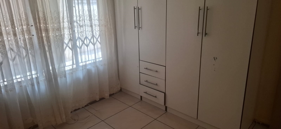 To Let 3 Bedroom Property for Rent in Lotus Gardens Gauteng
