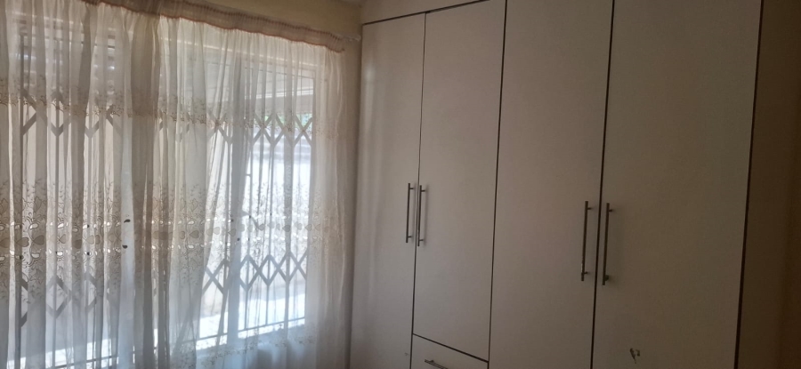 To Let 3 Bedroom Property for Rent in Lotus Gardens Gauteng