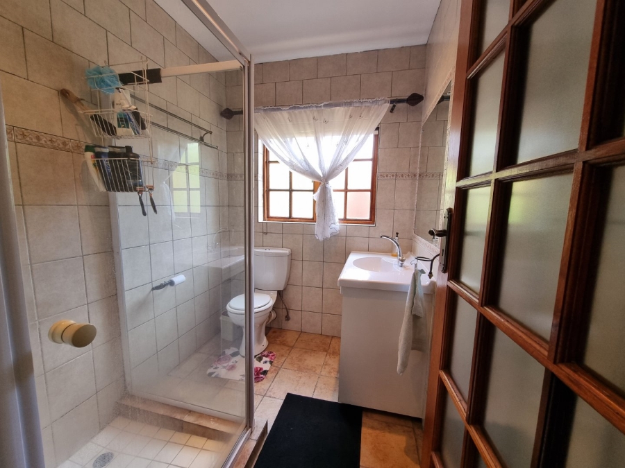 6 Bedroom Property for Sale in Zwartkop Gauteng