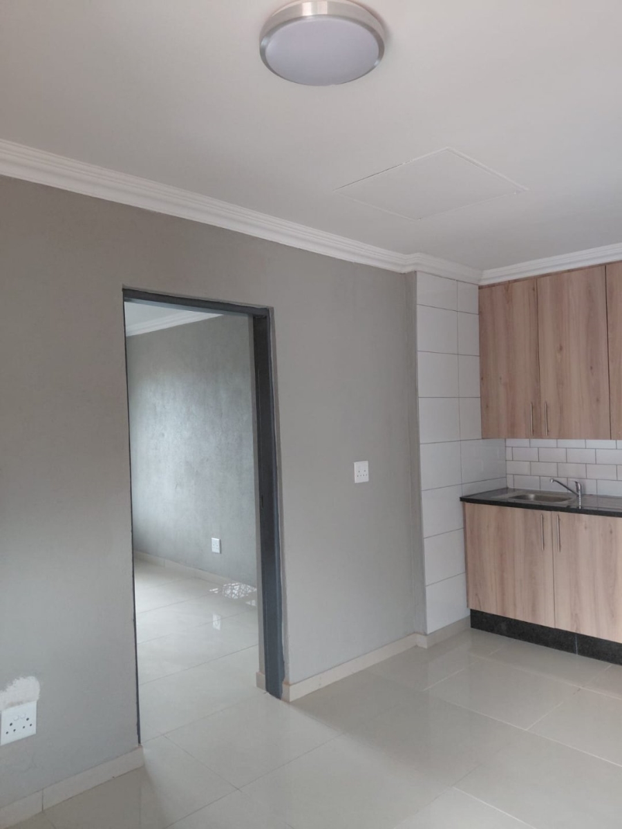 To Let 2 Bedroom Property for Rent in Chantelle Gauteng
