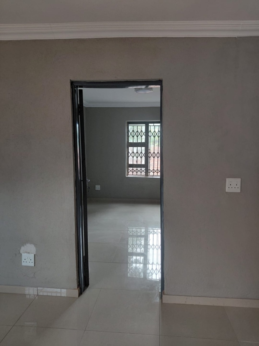 To Let 2 Bedroom Property for Rent in Chantelle Gauteng