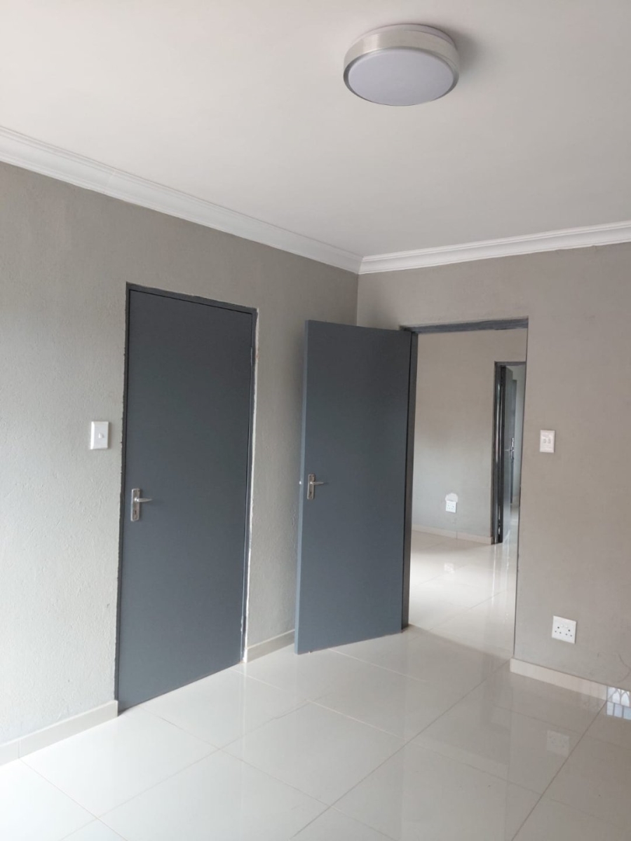 To Let 2 Bedroom Property for Rent in Chantelle Gauteng