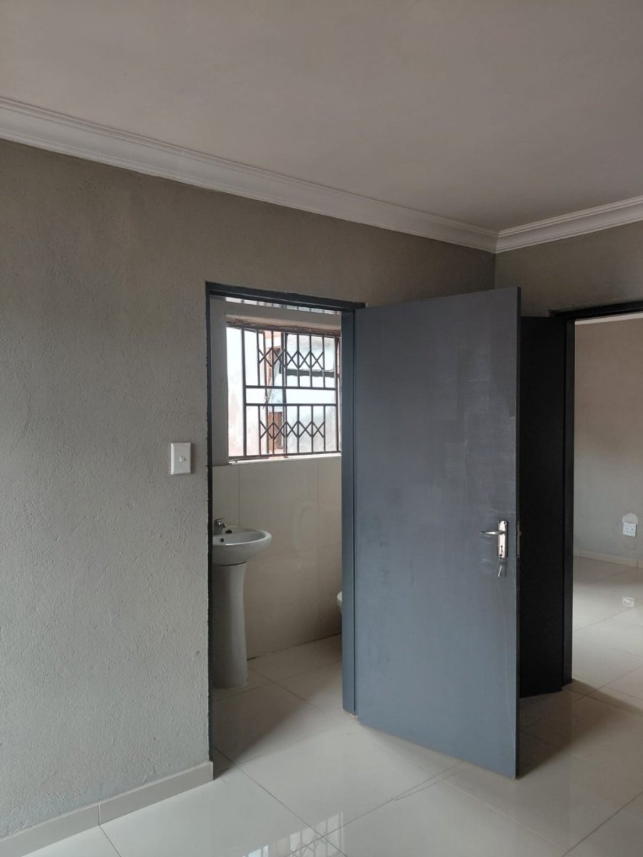 To Let 2 Bedroom Property for Rent in Chantelle Gauteng