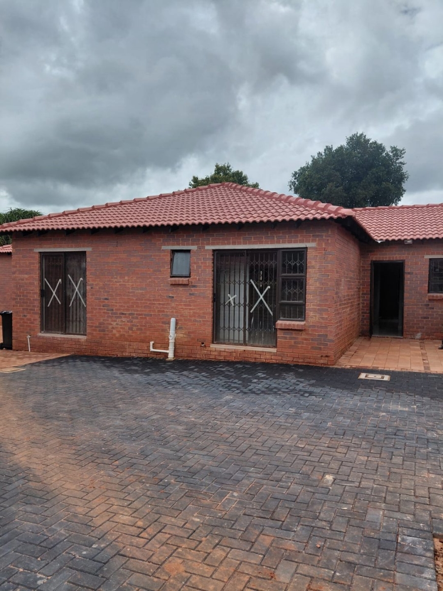 To Let 2 Bedroom Property for Rent in Chantelle Gauteng