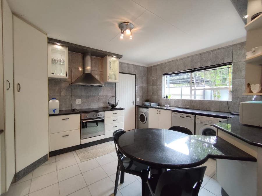 To Let 3 Bedroom Property for Rent in Weltevreden Park Gauteng