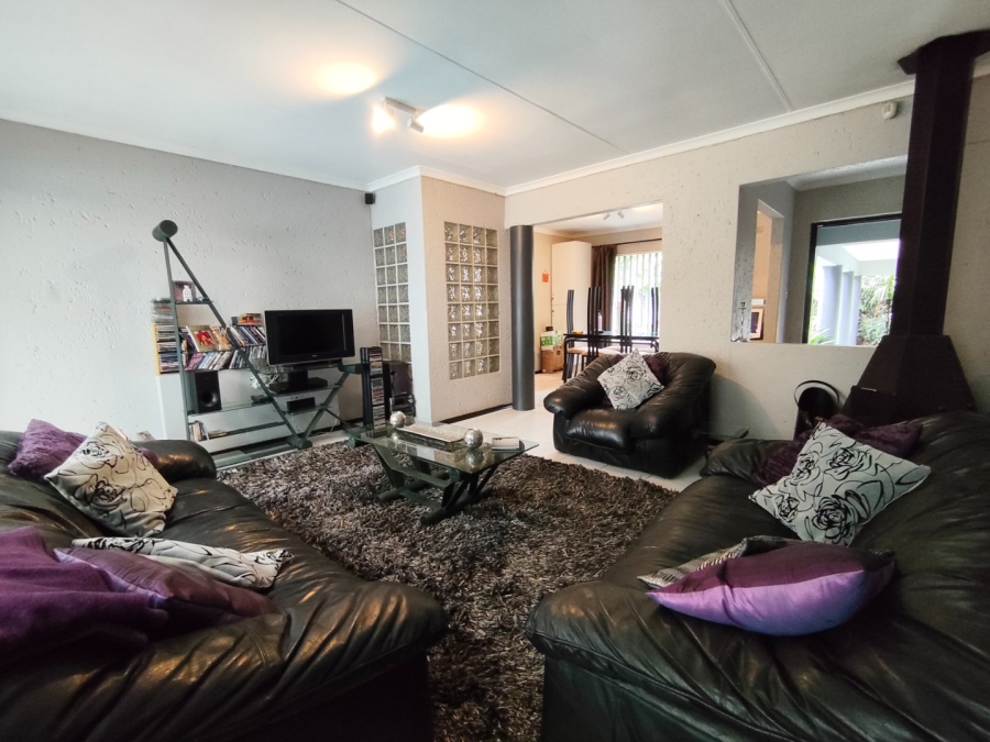 To Let 3 Bedroom Property for Rent in Weltevreden Park Gauteng