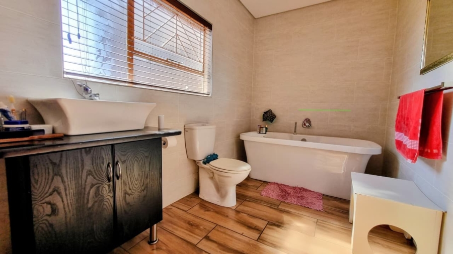 3 Bedroom Property for Sale in Bedworth Park Gauteng