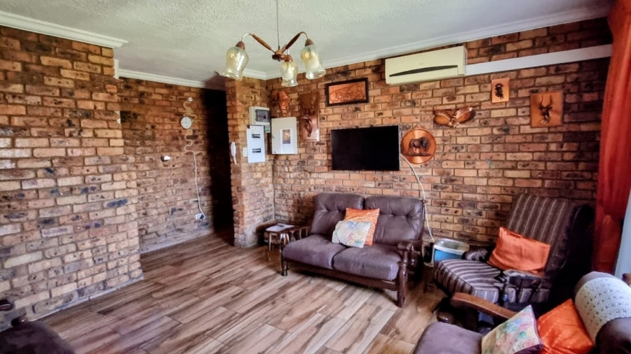 3 Bedroom Property for Sale in Bedworth Park Gauteng