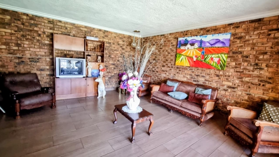 3 Bedroom Property for Sale in Bedworth Park Gauteng