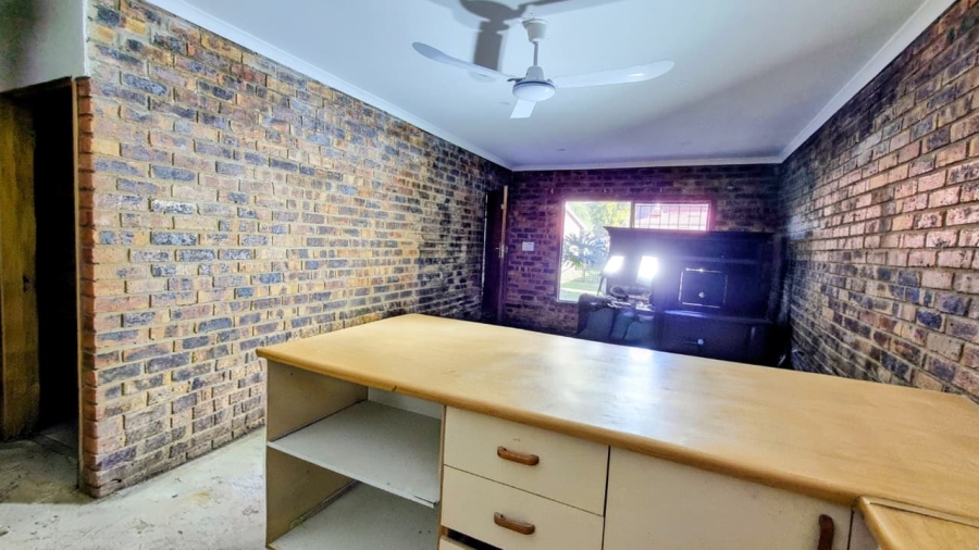 3 Bedroom Property for Sale in Bedworth Park Gauteng