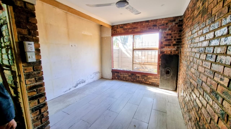 3 Bedroom Property for Sale in Bedworth Park Gauteng