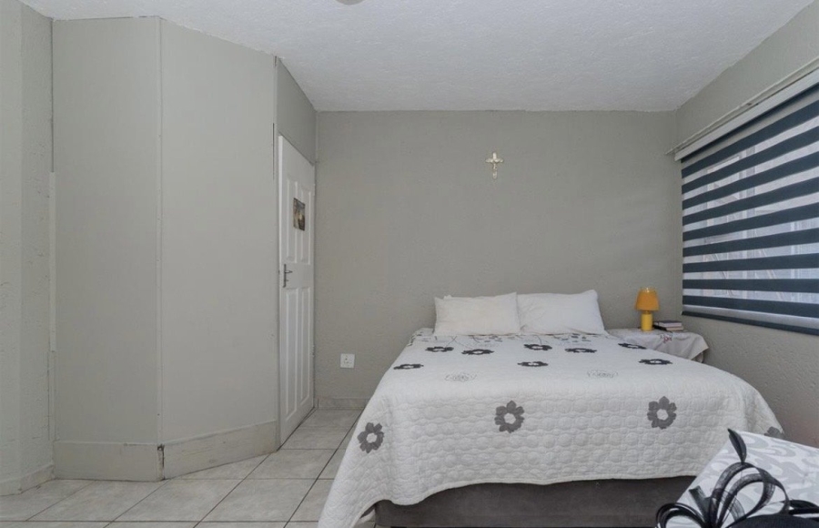 1 Bedroom Property for Sale in Bedfordview Gauteng