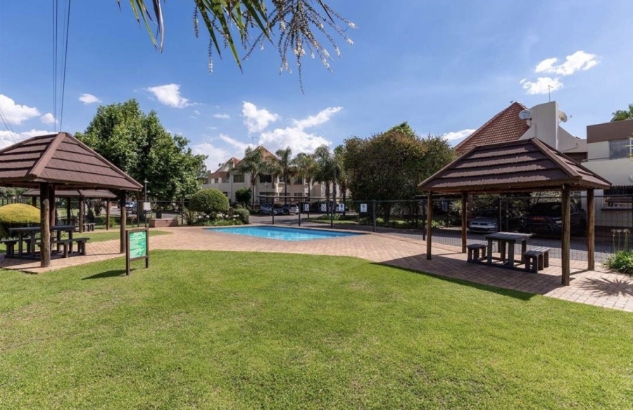 1 Bedroom Property for Sale in Bedfordview Gauteng